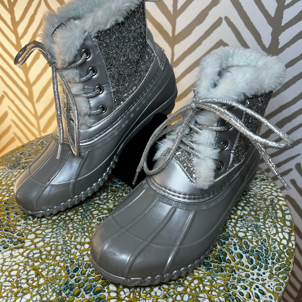 Justice Girls Gilttery Silver Duck Boots